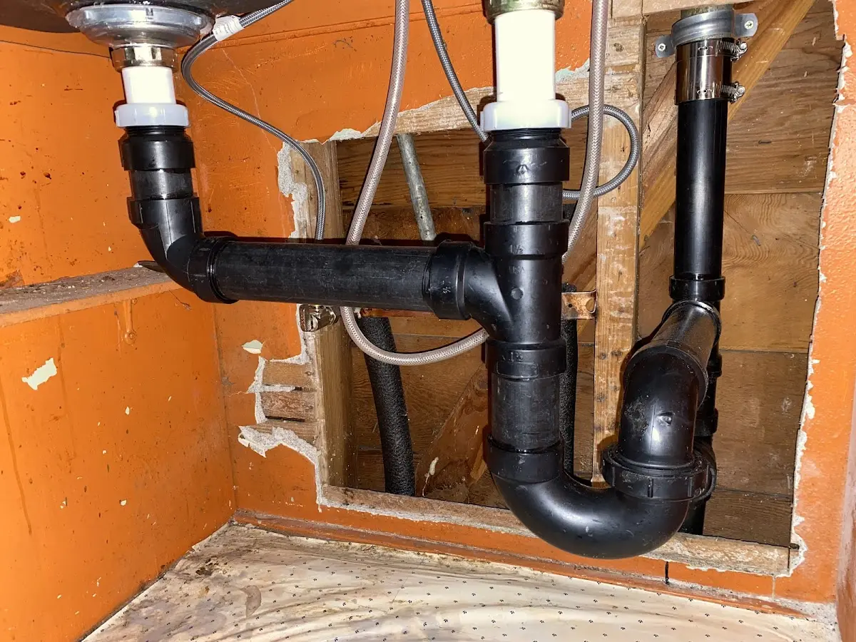 Professional Pipe Bursting equipment and tools on the job in Windcrest